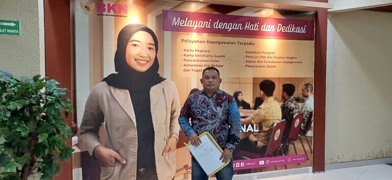 Kordiv. Penanganan Pelanggran, Data dan Informasi Akhmad Syafei saat di Kantor Badan Kepegawaian Negara di Jakarta Timur (31/10/2024).