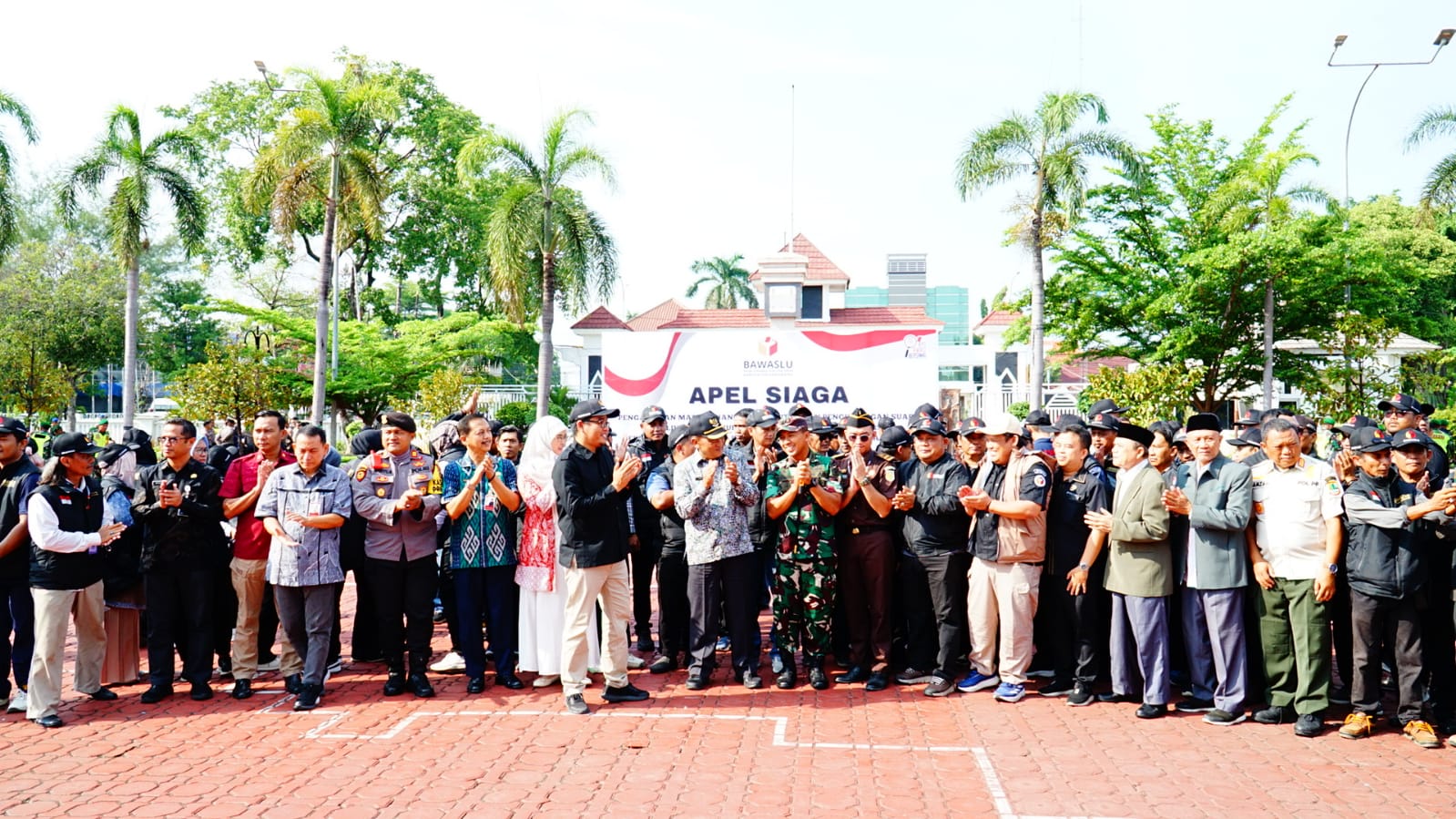 Kegiatan Apel Siaga Bawaslu Kabupaten Karawang Bersama Pemda Karawang