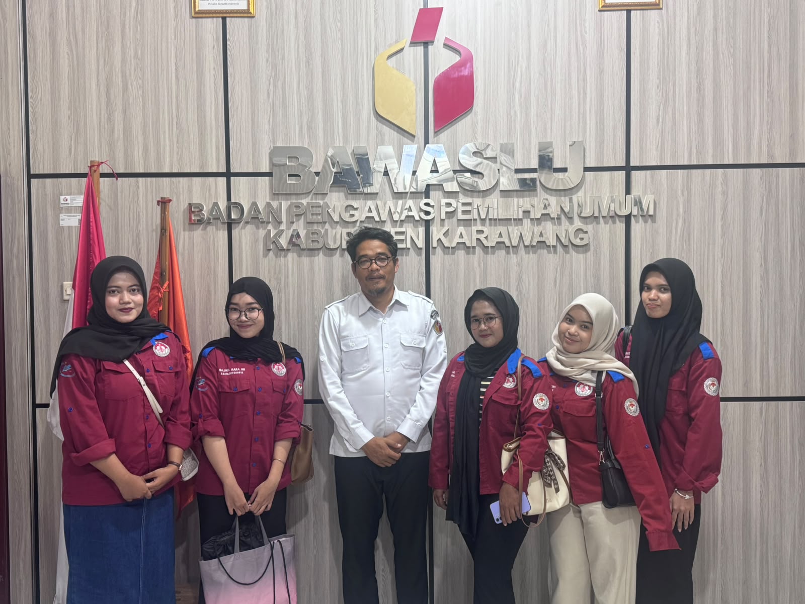 Engkus Kusnadi (ke-2 dari Kiri) saat menerima Tim Observasi Mahasiswa UBP Prodi Pendidikan Pancasila dan Kwarganageraan Rabu (03/06/2026).