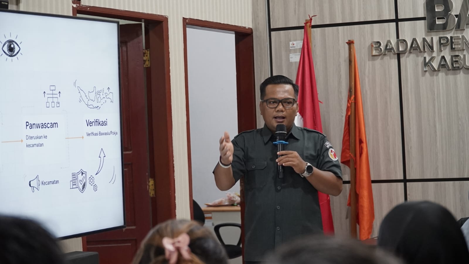 Rizal Fuad Muttaqin Kordiv. SDM Bawaslu Kabupaten Karawang saat di memberikan ucapan Hari Lingkungan Hidup Sedunia Juni, (05/06/2026).