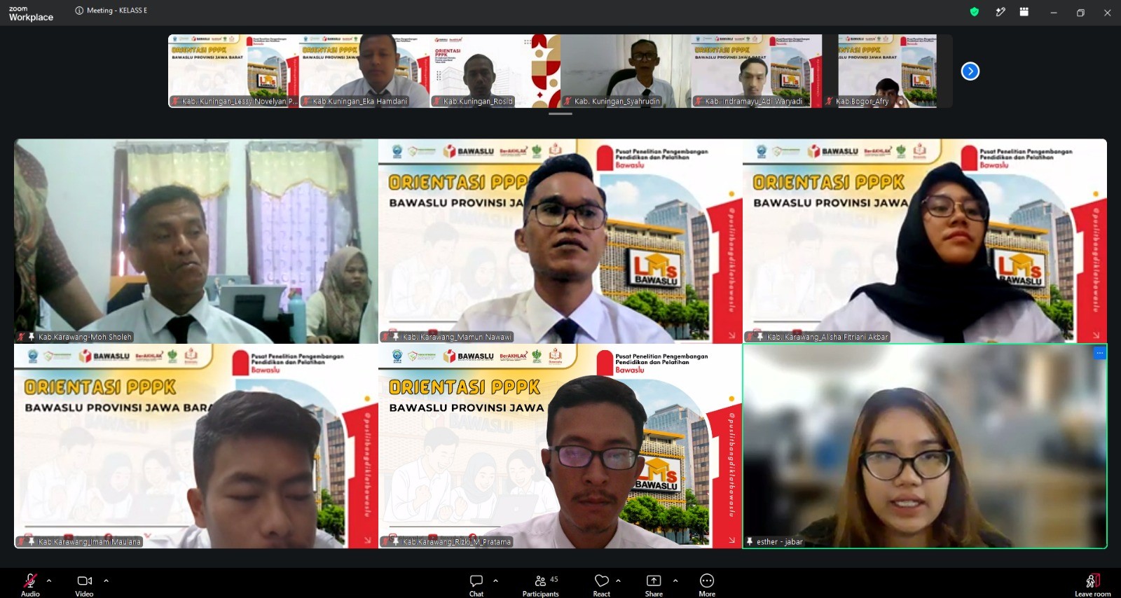 Para pesesrta Orientasi PPPK dari Bawaslu Kabupaten Karawang saat mengikuti materi kelas melalu daring (zoom meeting) Rabu, (22/06/2026).