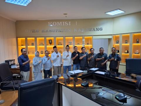 Jajaran Bawaslu bersama Anggota Komisi 1 DPRD Kabupaten Karawang