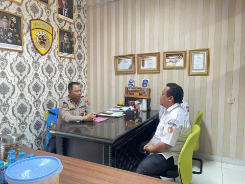 Ade Permana saat melaksanakan Konsolidasi Demokrasi di Polresta Karawang, Rabu (19/08/2026)
