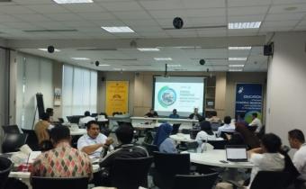 BAWASLU KARAWANG HADIRI RAKOR STRATEGI PEMBERITAAN MENJELANG MASA TENANG