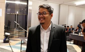 Ketua Bawaslu Kabupaten Karawang Engkus Kusnadi saat diwawancarai oleh tim Humas Jumat, (31/05/2026).