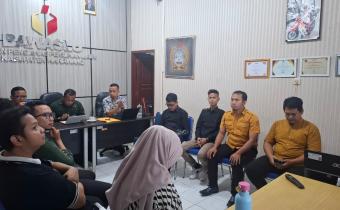 Bawaslu Kabupaten Karawang melaksanakan kegiatan Rakor Penanganan Pelanggaran di Kantor Bawaslu Kabupaten Karawang diikuti oleh Pimpinan dan seluruh staf Kesekretariatan Bawaslu Kabupaten Karawang (17/09/2026).